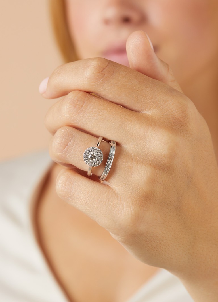 Anello solitario Diamond Point in oro bianco, diamante da 0,62 ct