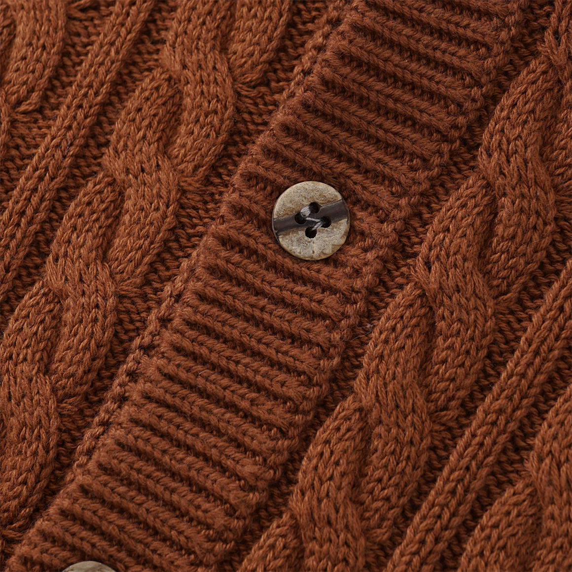 Baby Strickjacke mit Zopfmuster