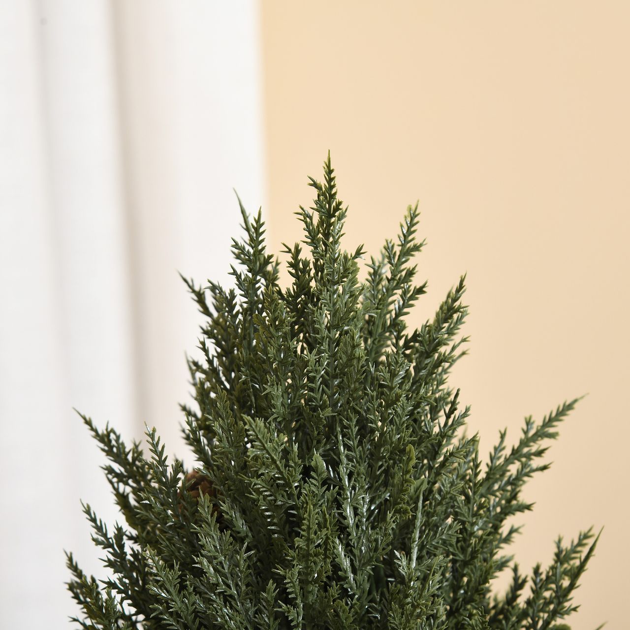 HOMCOM Weihnachtsbaum 50 cm Christbaum Zypressen-Weihnachtsbaum mit 7 roten Beeren und 6 Tannenzapfen Kunsttanne 170 Zweige für Tisch und Schreibtisch PVC PE Grün Ø27 x 47 cm
