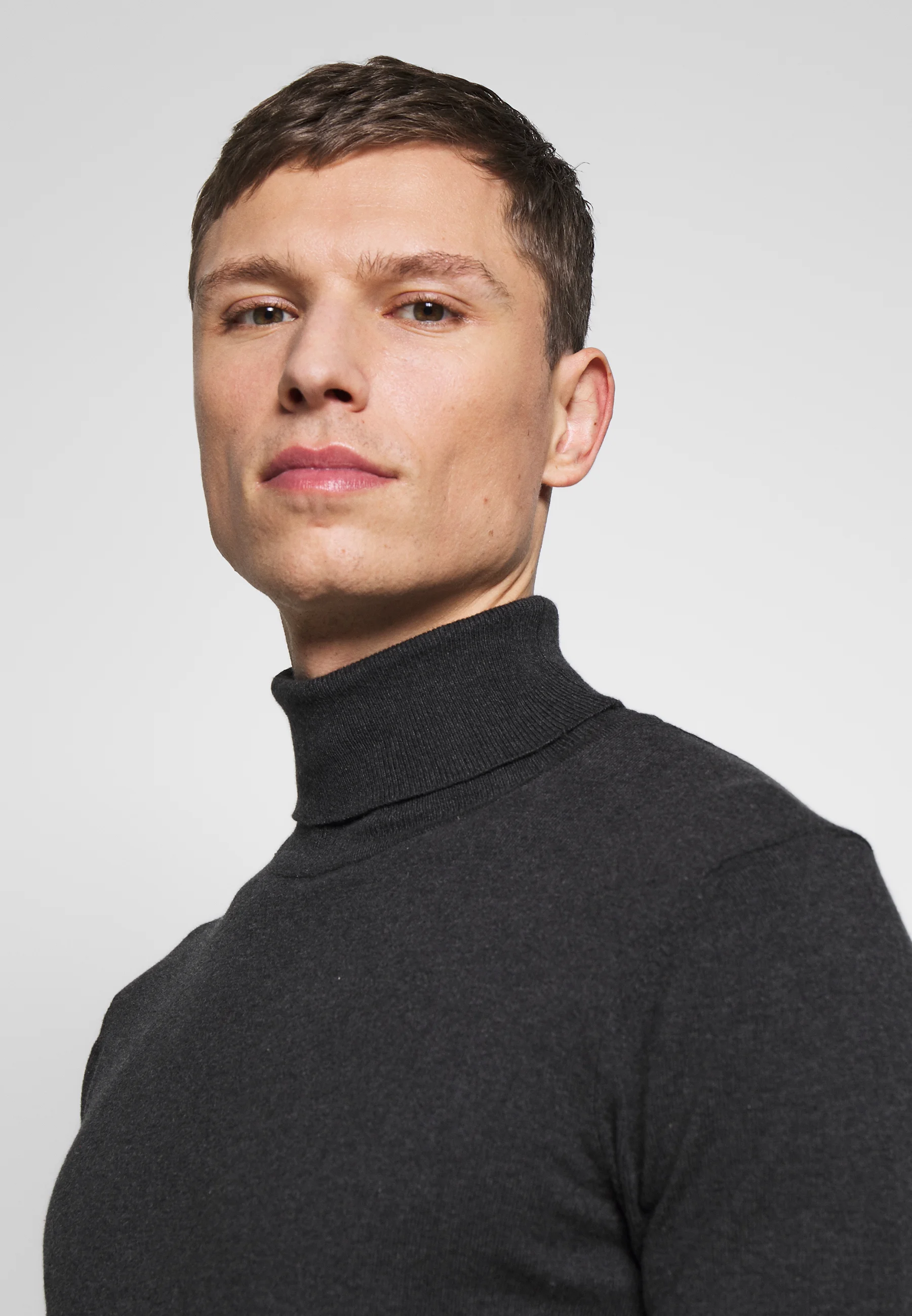 Pier One PAQUETE DE 2 - CUELLO ALTO BÁSICO - Suéter