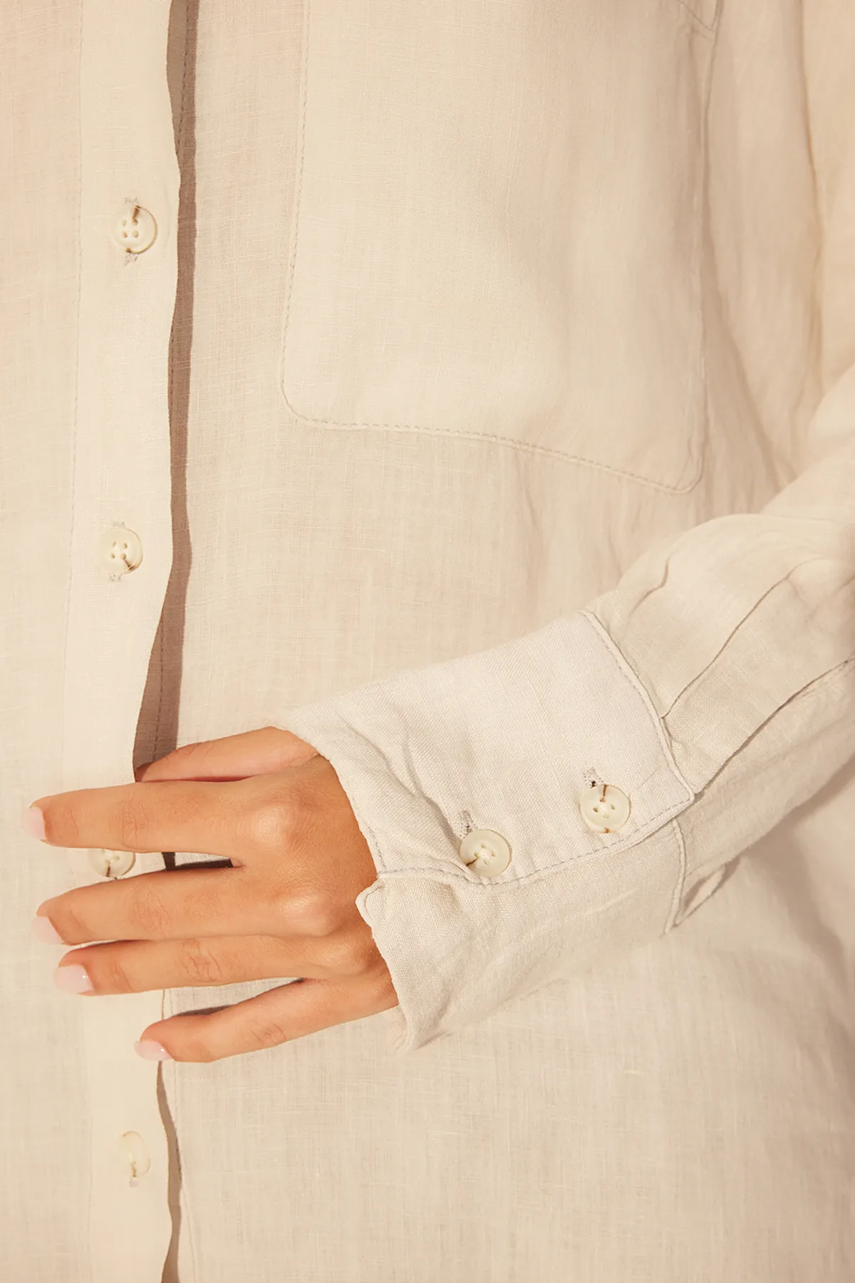 Trendyol Collection  Graues Oversize-Hemd aus 100 % Leinen TWOSS24GO00118