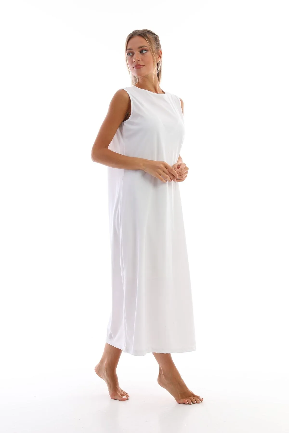 medipek  Weißes, ärmelloses Kleid mit Unterrock