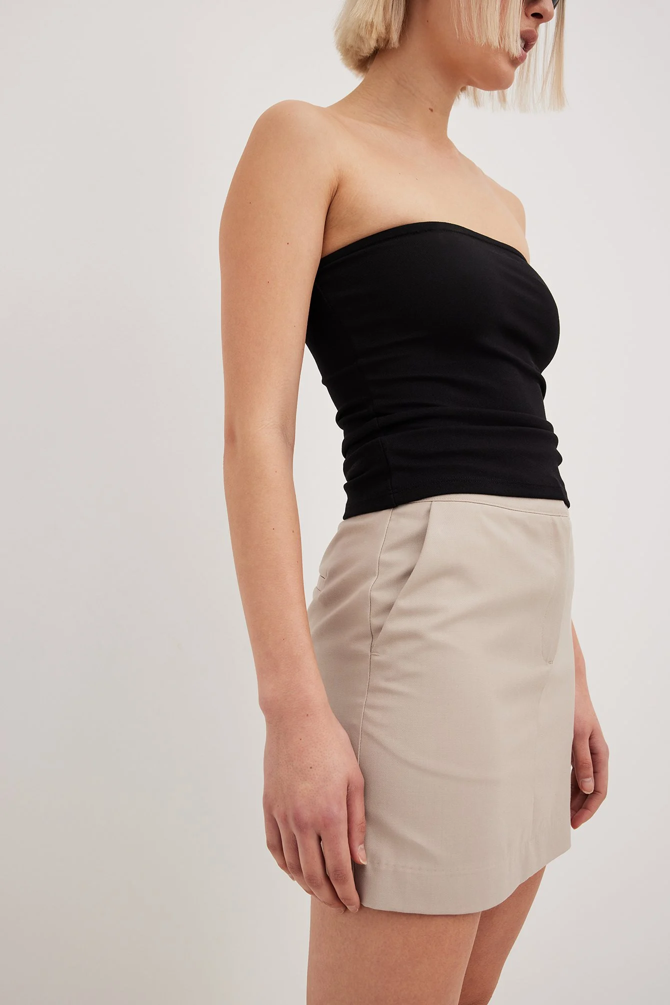 Taillierter Minirock mit mittelhoher Taille