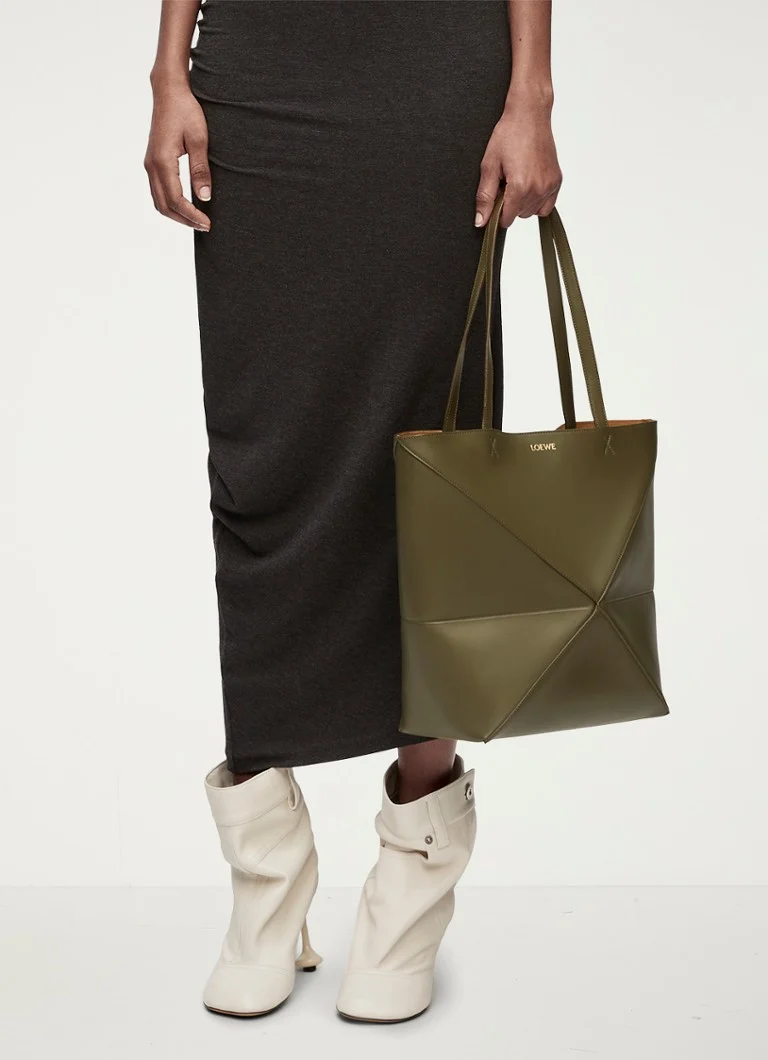 LOEWE Puzzle Fold vidēja izmēra iepirkumu soma no teļādas