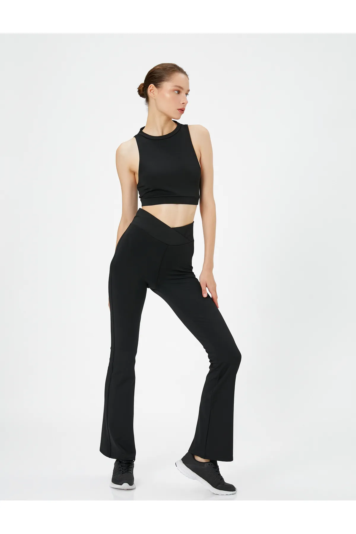 Koton  Sport-Jogginghose mit ausgestelltem Bein, hoher Taille und asymmetrischem Schnitt