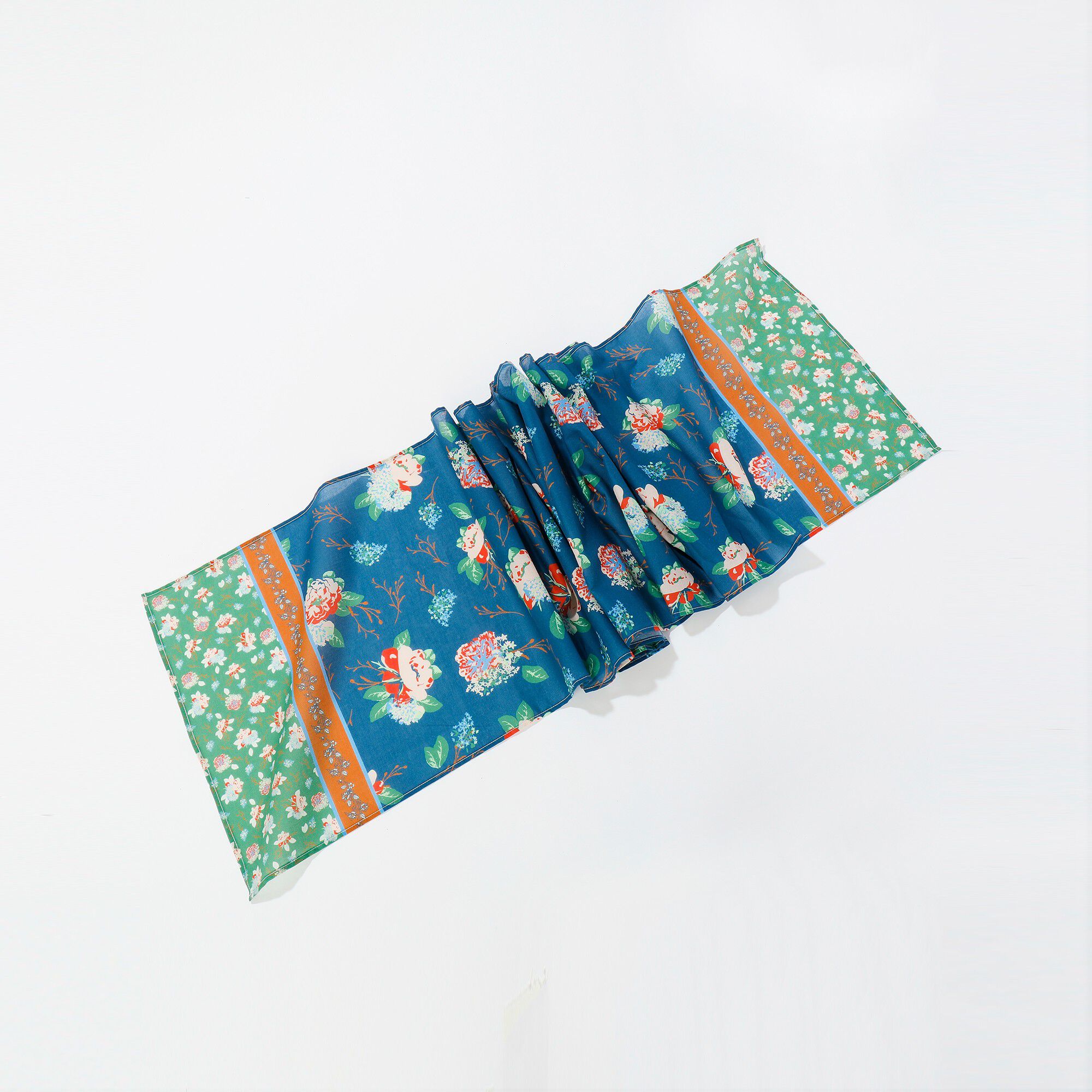 Foulard fabriqué en France imprimé fleurs bleu/vert, 198 x 38 cm