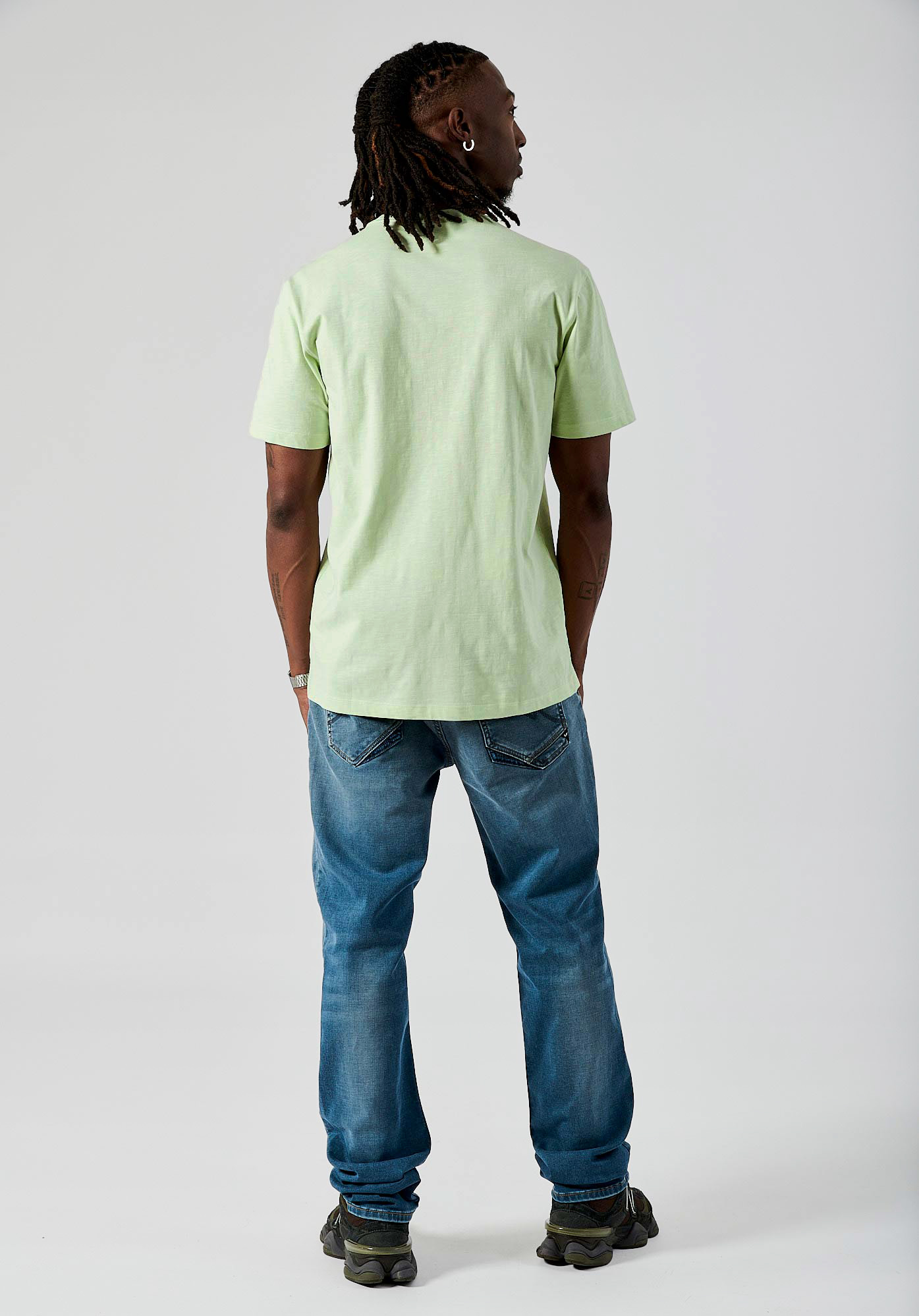 BAZZI  T-shirt vert Homme en 100% coton bio