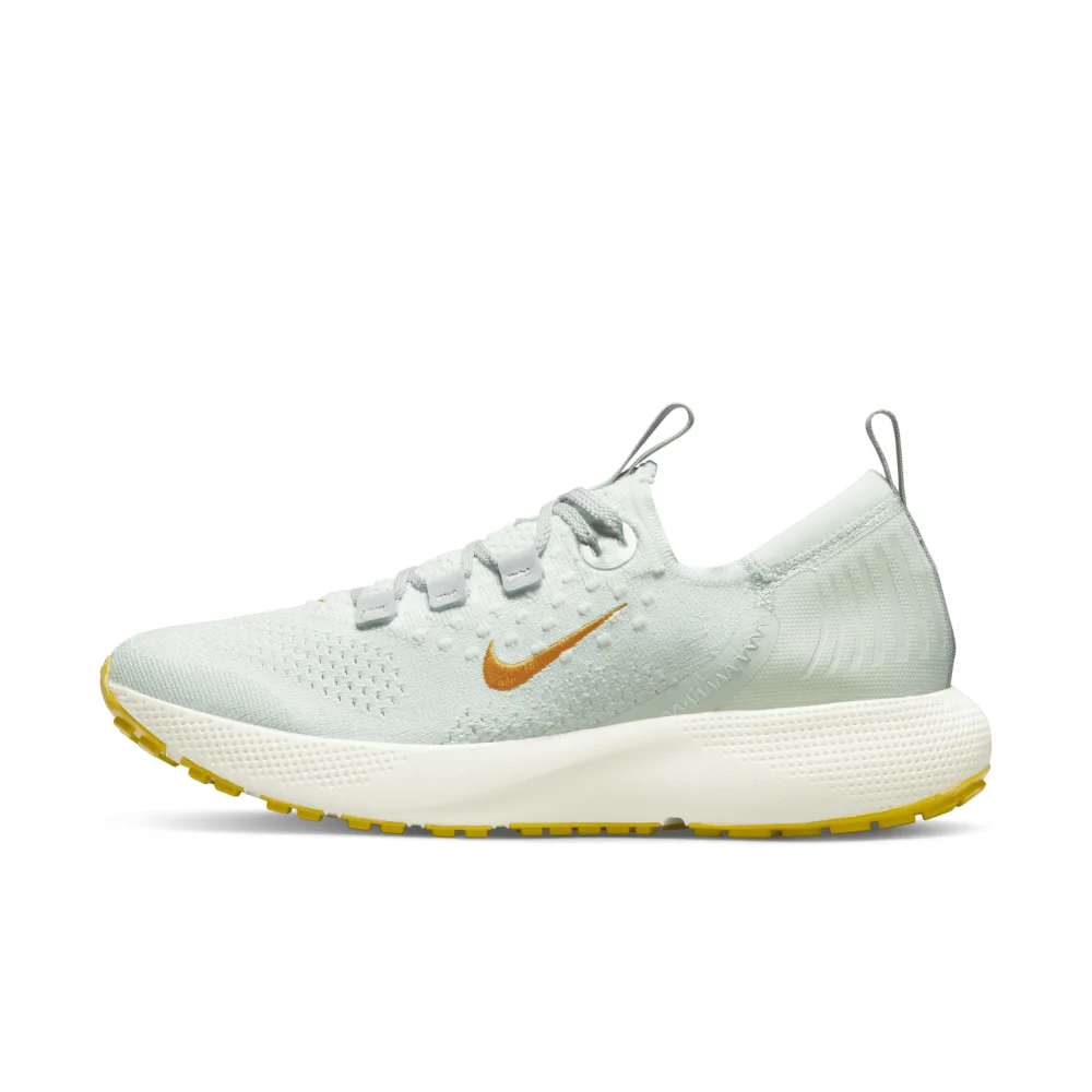 Nike Escape Run Flyknit DC4269-300 / grün