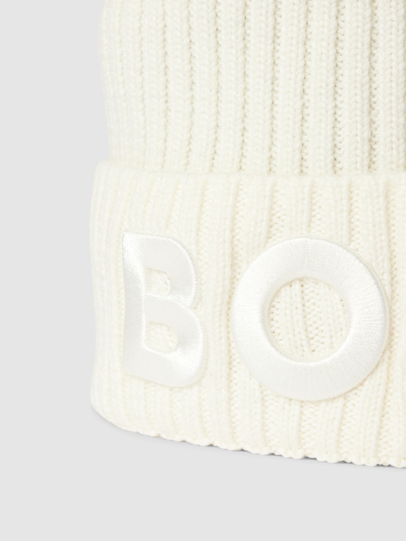 Beanie mit Label-Stitching Modell 'Lara' in ecru