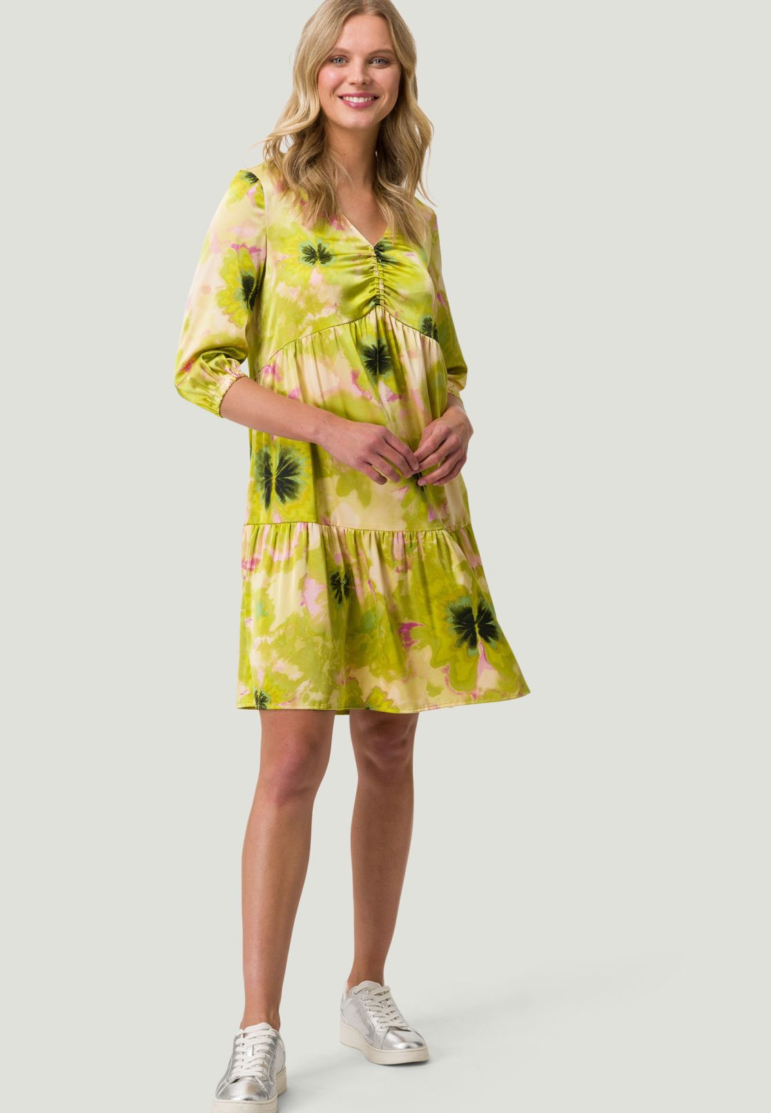 Stufenkleid mit Aufdruck