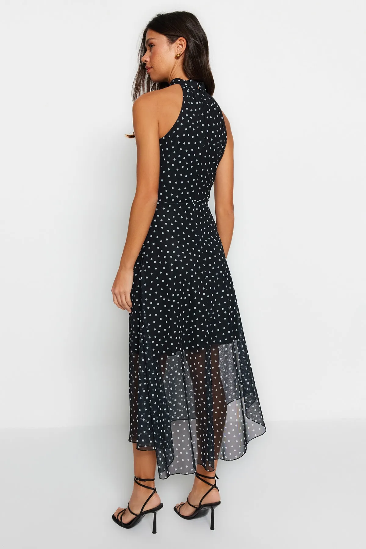 Trendyol Collection  Schwarzes Neckholder-Midi-Strickkleid aus bedrucktem Tüll TWOSS23EL02214