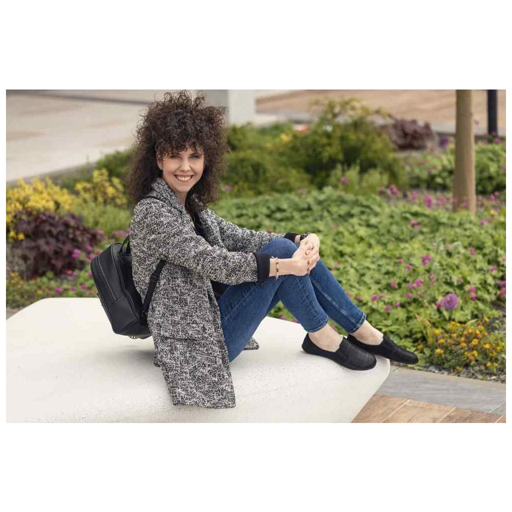 Peerko Trim Nyx schwarze Slip-On Barfußschuhe