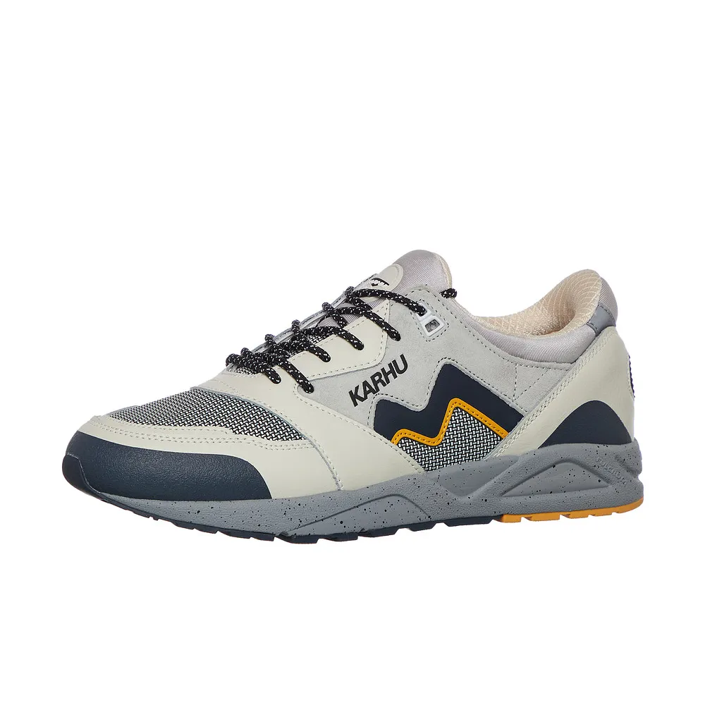 Karhu Aria 95 F803114 / weiss