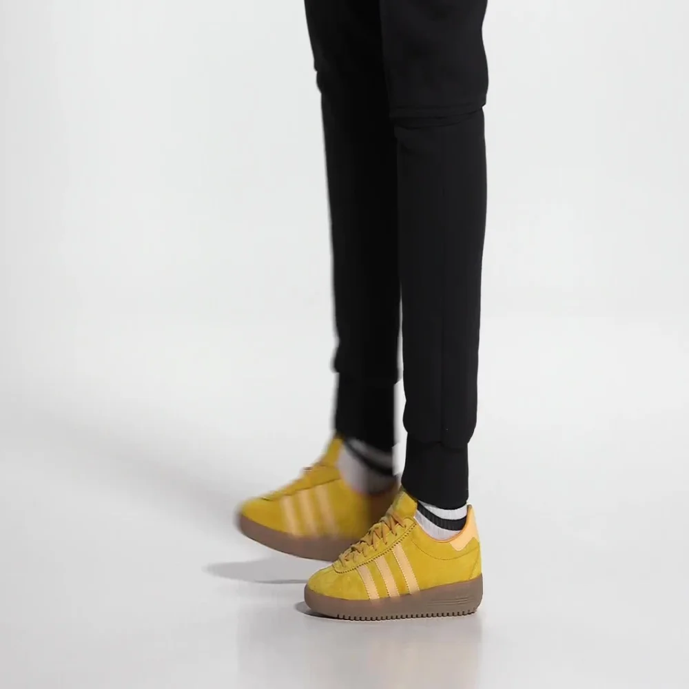 adidas Bermuda ID4574 / gelb