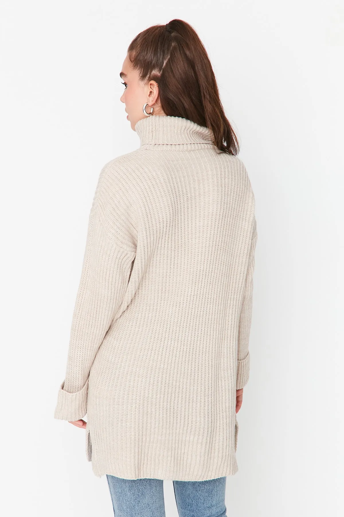 Trendyol Modest  Rollkragenpullover in Ecru TCTAW23KZ00005