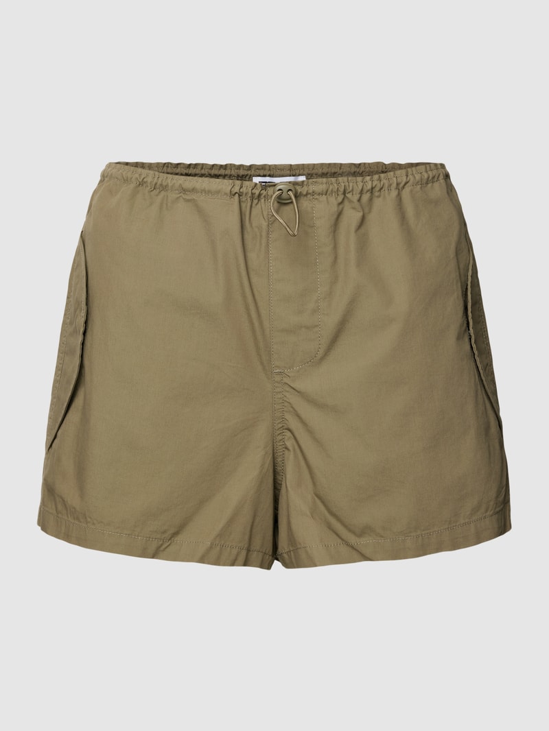 Shorts mit Pattentaschen in khaki