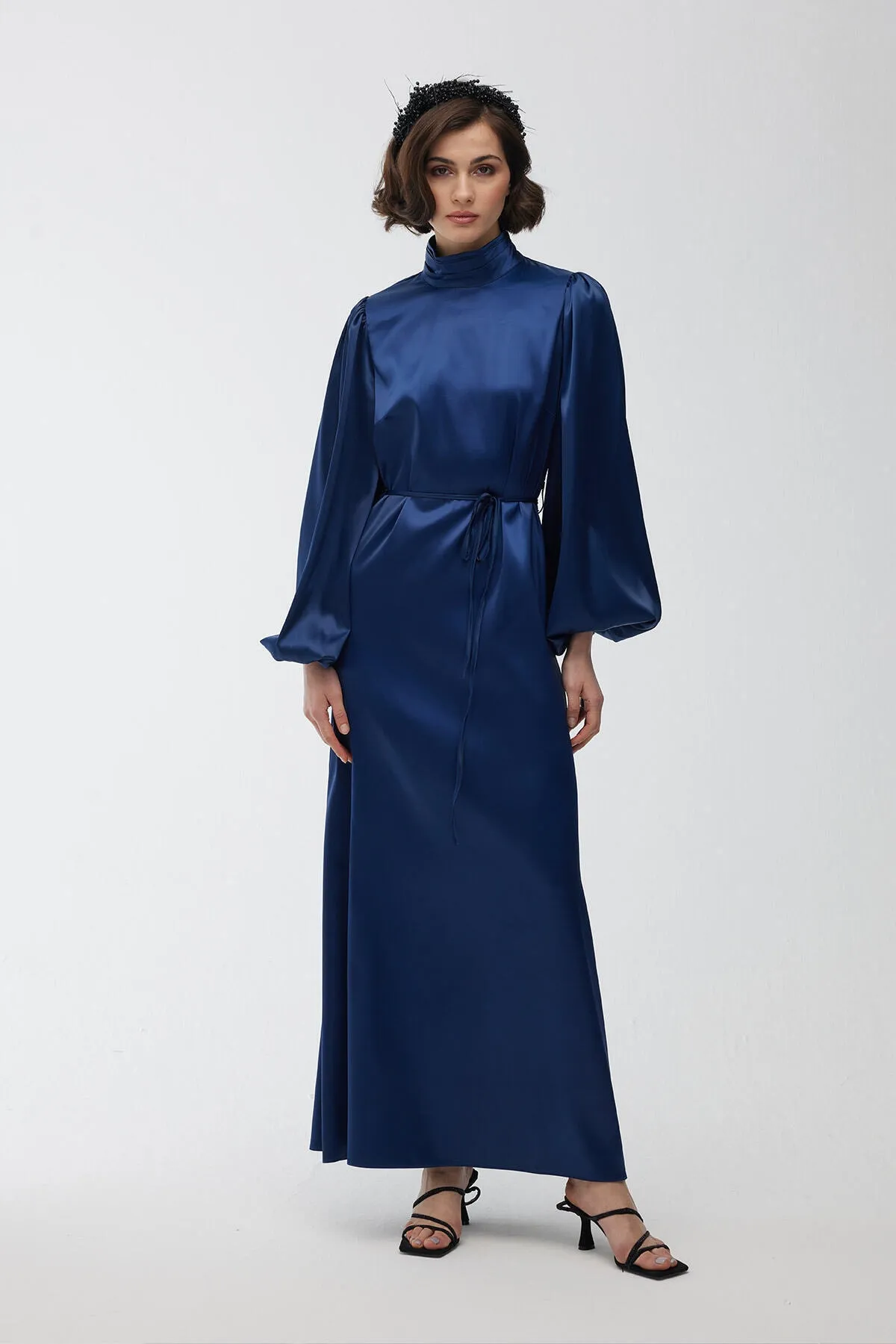 Manuka  ABENDKLEID AUS SATIN MIT BALLONÄRMELN MARINEBLAU