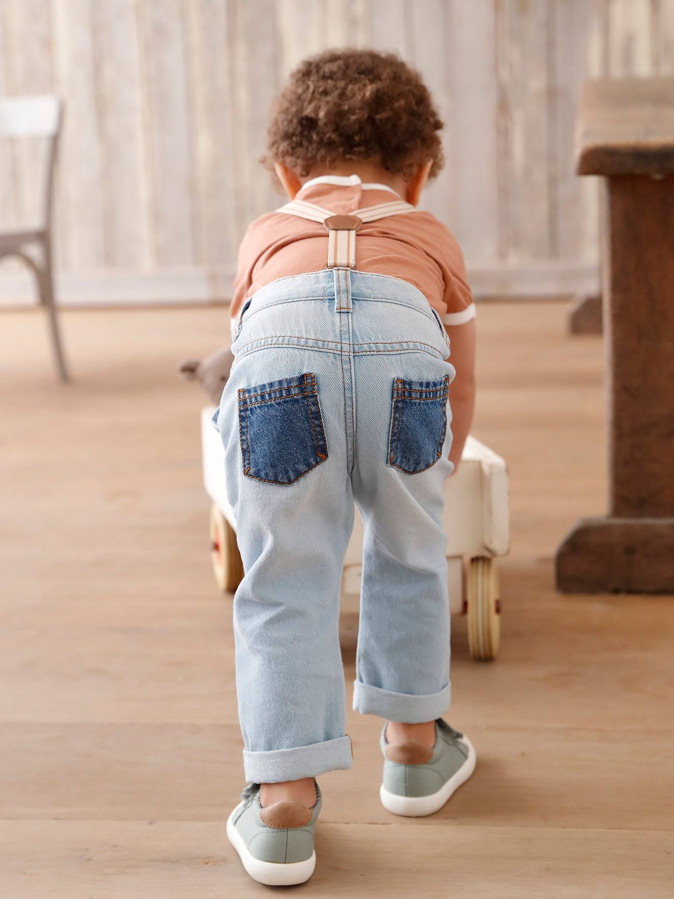 Jean en denim bébé avec bretelles amovibles denim bleached