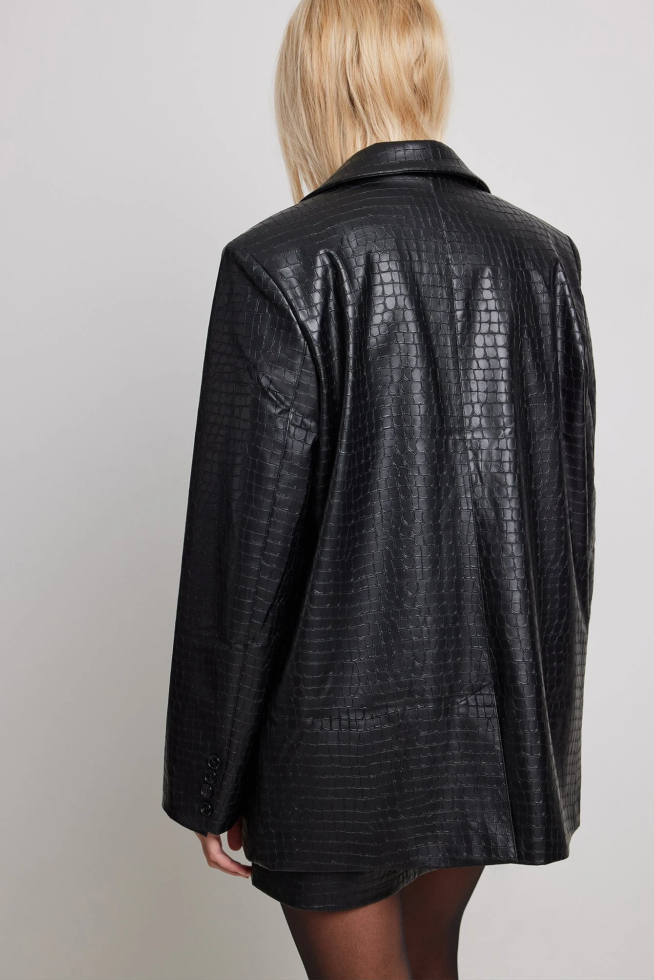 Oversize-Reptilien-Blazer