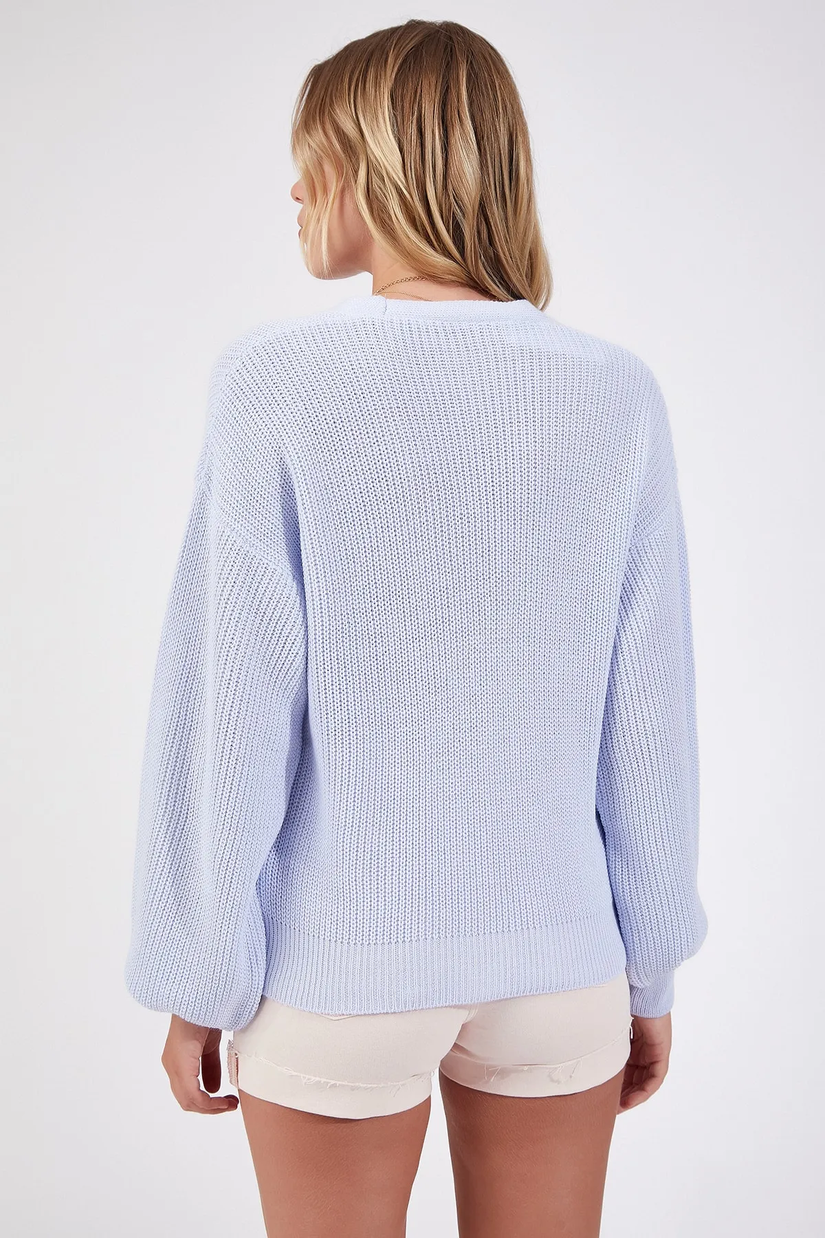 Happiness İstanbul  Himmelblaue Strickjacke mit V-Ausschnitt und Knöpfen für Damen ZA00025
