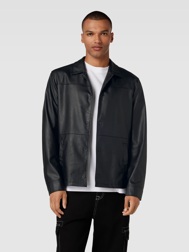 Hemdjacke in Leder-Optik in schwarz