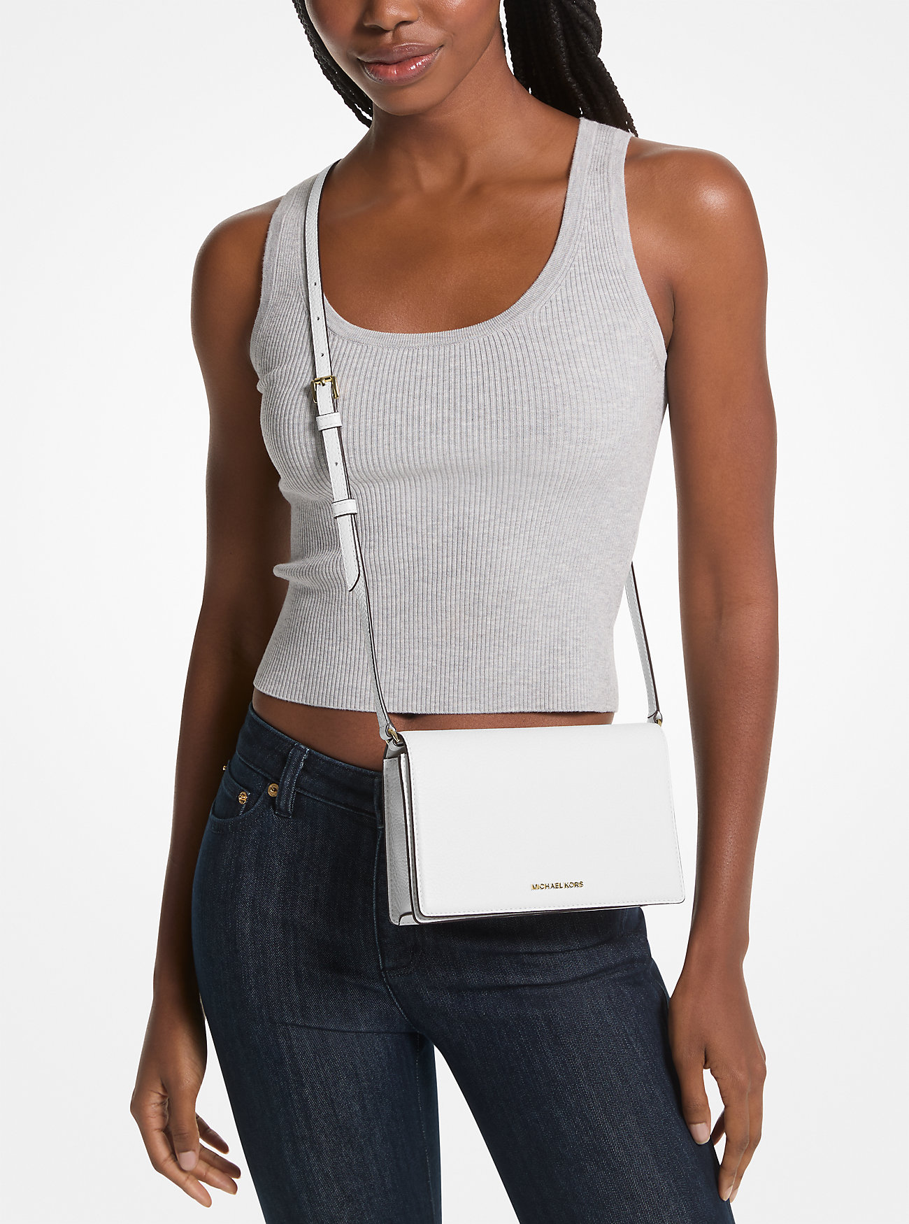 Jet Set Medium Pebbled Leather Skulderveske med Frontklaff – OPTIC WHITE