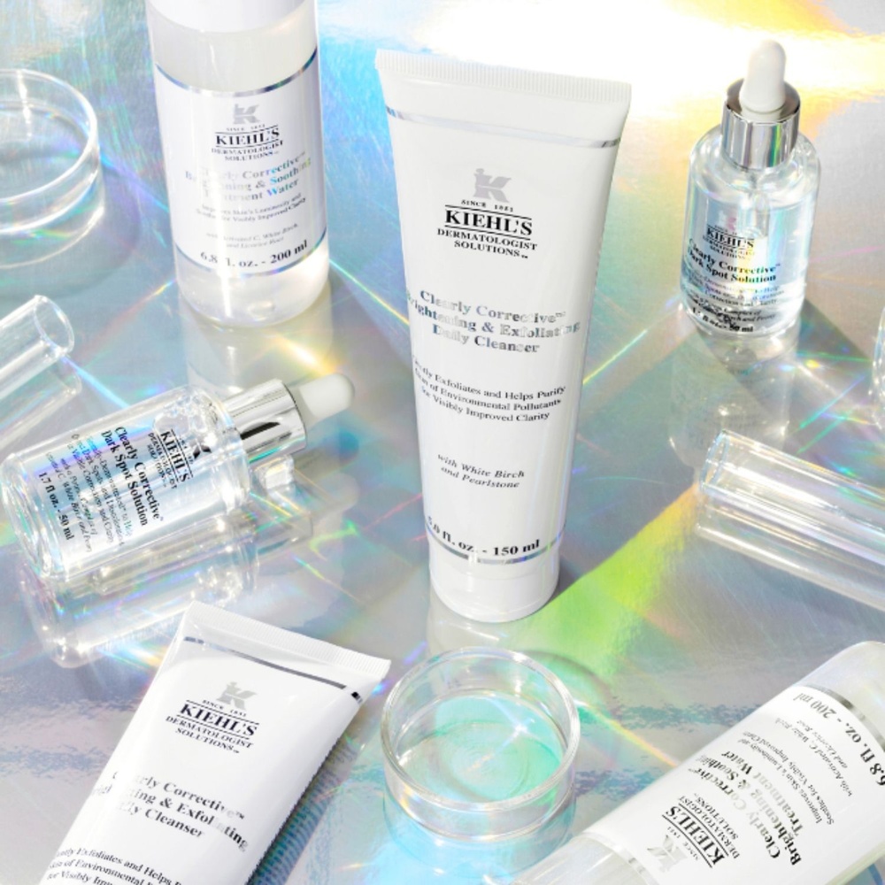 kiehl's Clearly Corrective™ Brightening Exfoliating Cleanser Nettoyant Exfoliant & unifiant quotidien