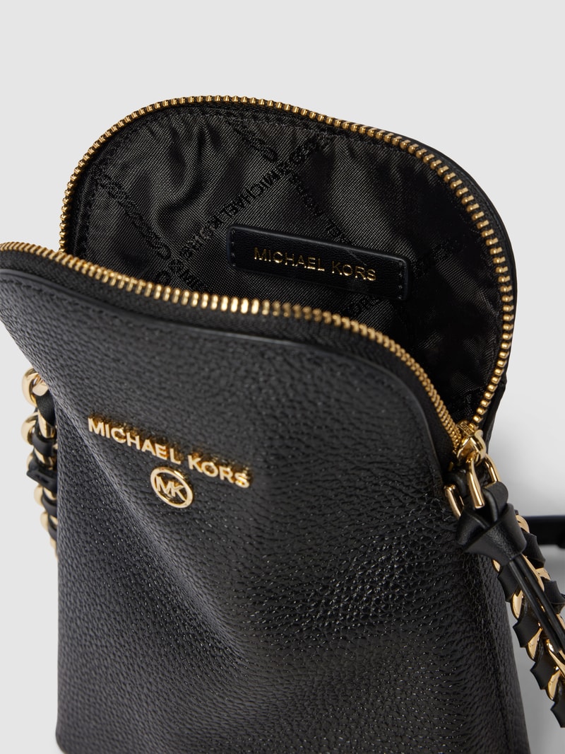 Crossbody Bag mit Label-Applikation Modell 'JET SET CHARM' in schwarz