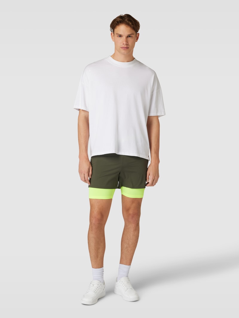 Shorts mit Tunnelzug Modell 'Training' in olivgrün