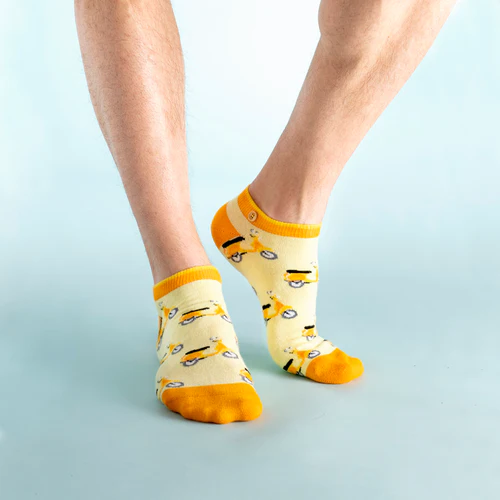 Robin & Emilie yellow socks