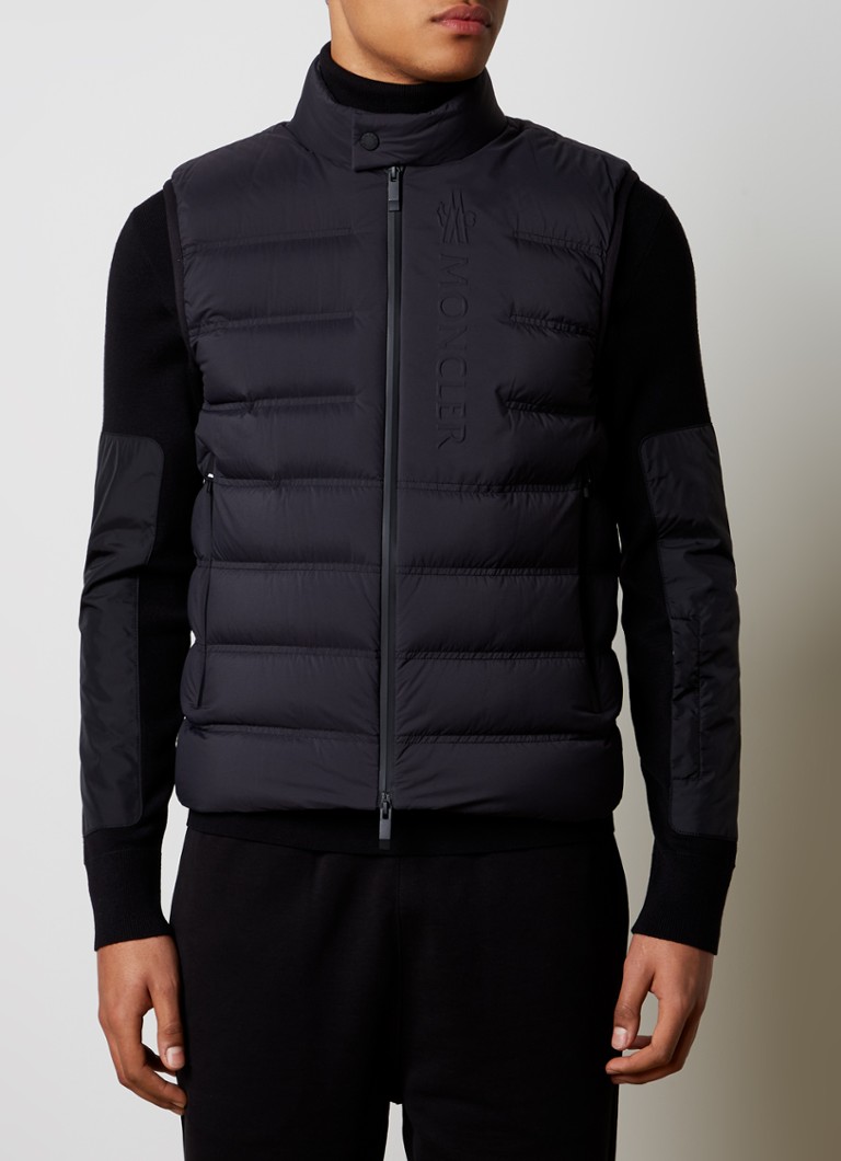 Vestă matlasată Moncler Oserot cu umplutură de puf și buzunare cu fermoar.
