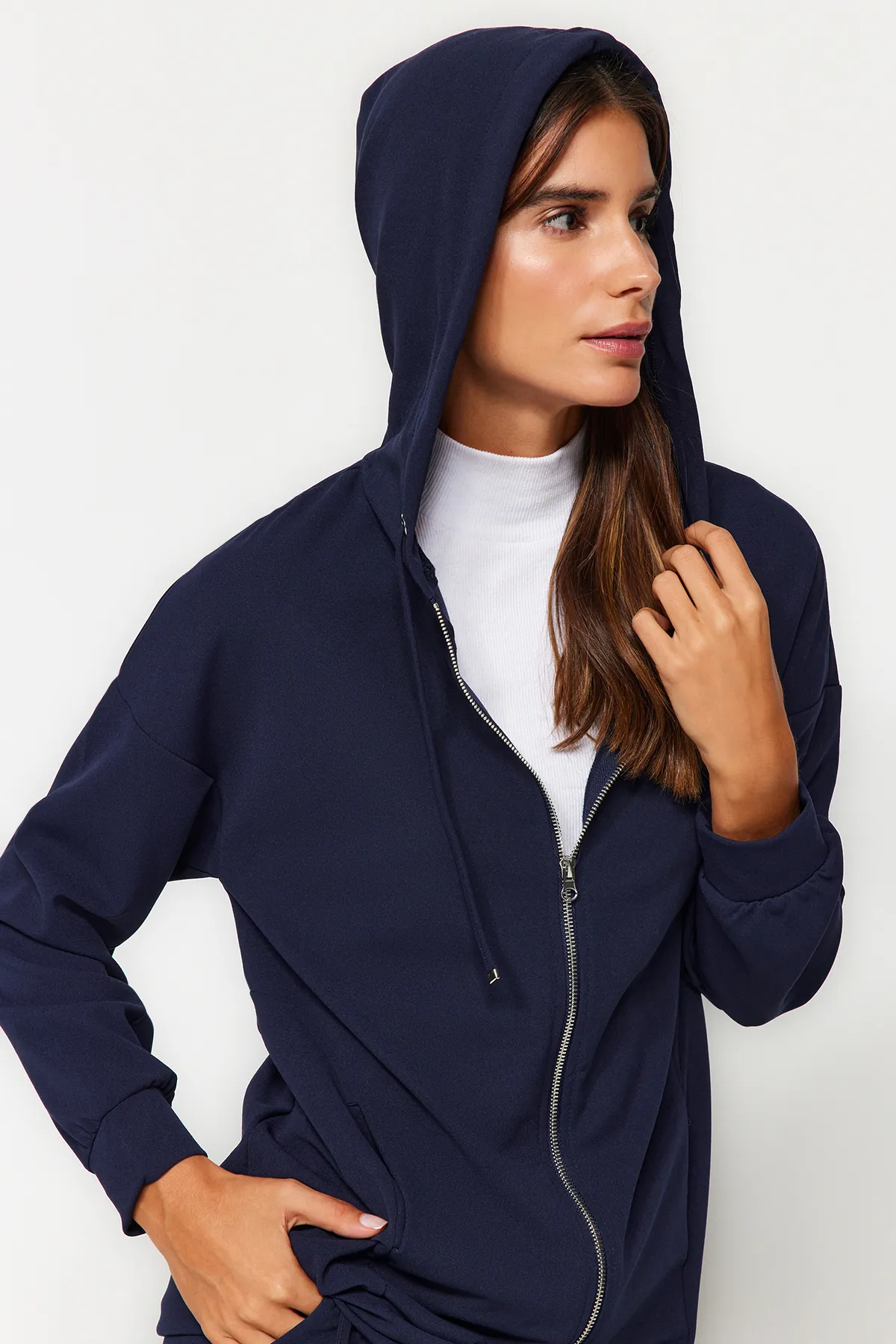 Trendyol Modest  Marineblaues Strick-Trainingsanzug-Set mit Kapuze und Reißverschluss TCTSS21EM0091