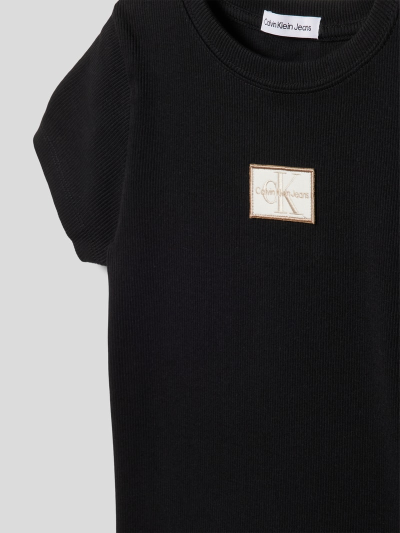 T-Shirt mit Label-Patch in black