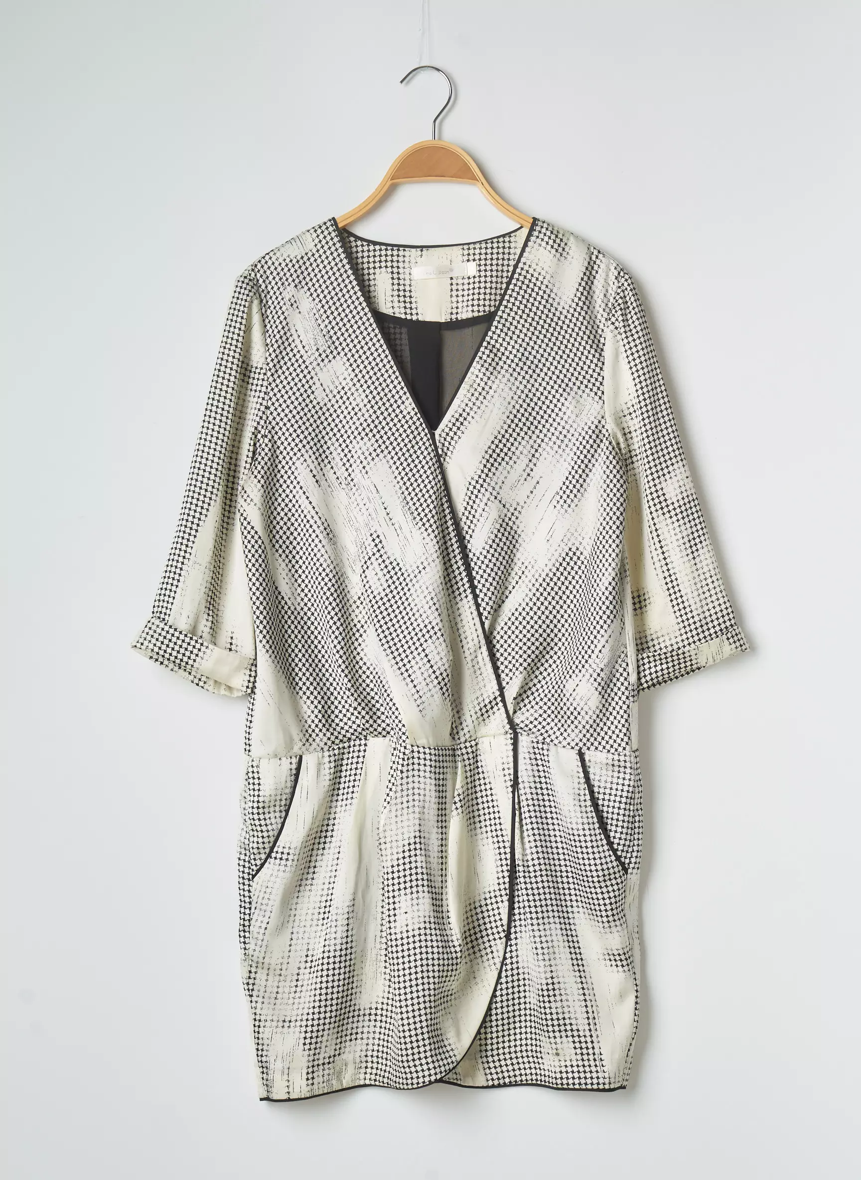 See U Soon Robes Courtes Femme couleur beige