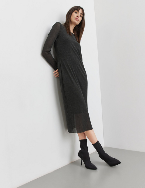 Glamouröses Kleid mit Glitzer-Effekt