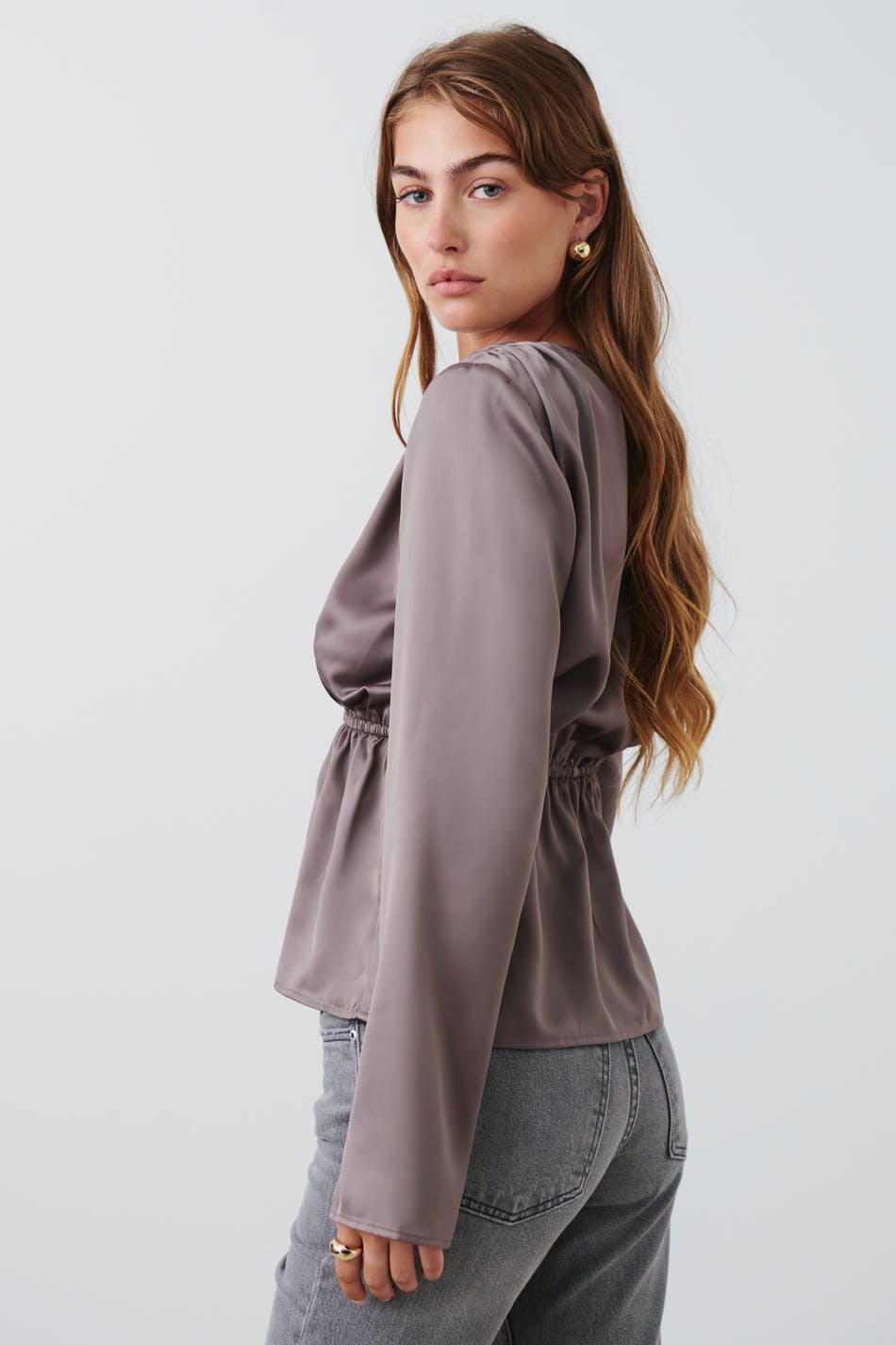 Shoulder pads blouse