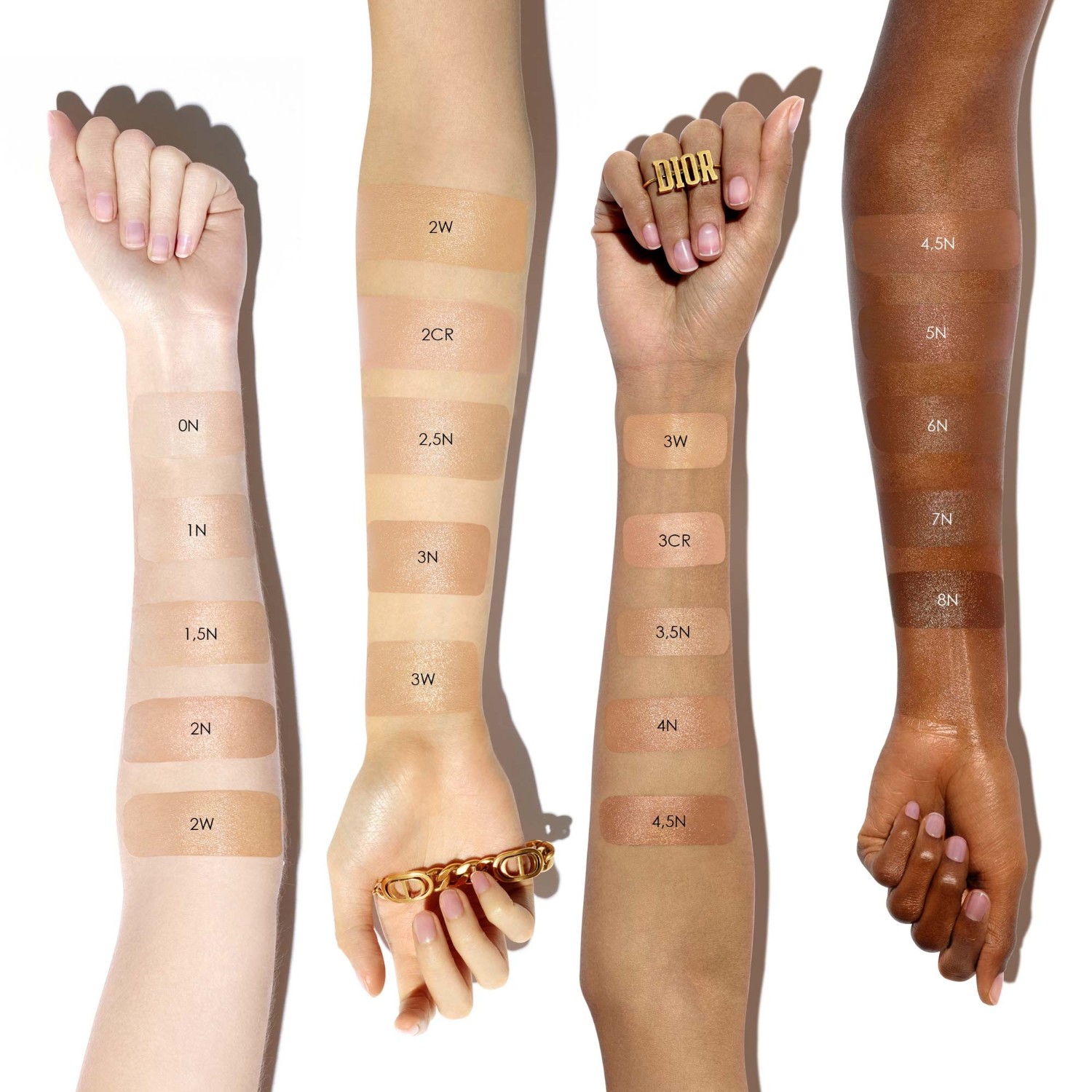 DIOR Natural Nude - Base de maquillaje de larga duración - 96% de ingredientes de origen natural