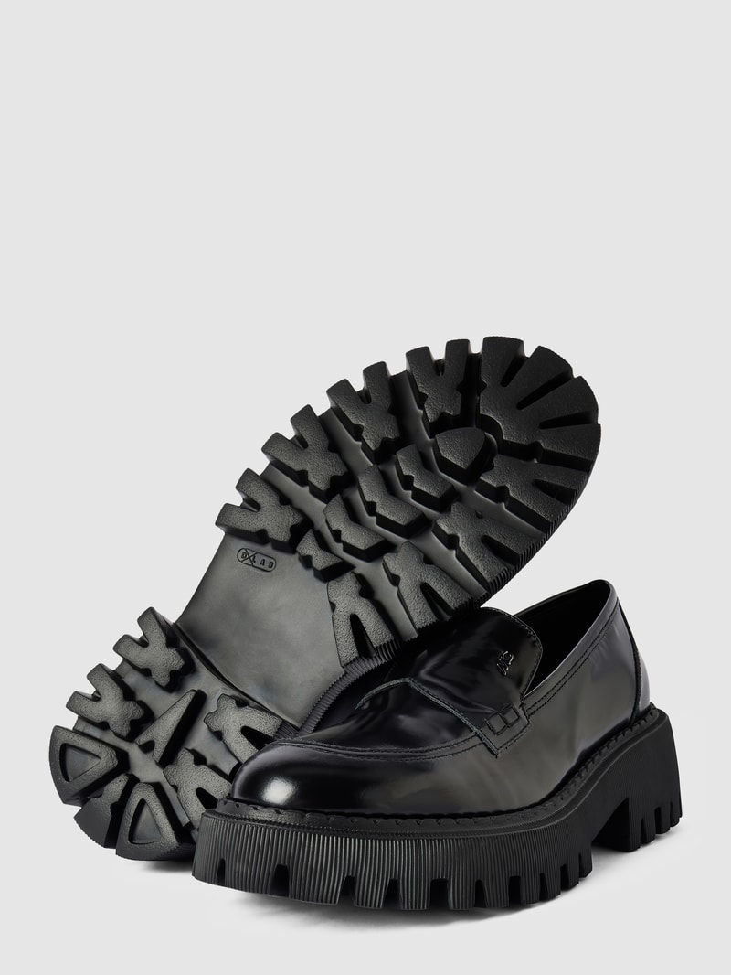 Penny Loafer mit flachem Absatz in schwarz