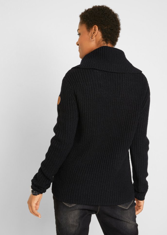 Grober Strickpullover mit weitem Kragen