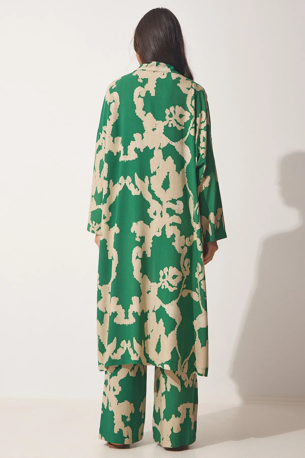 Happiness İstanbul  Grün-beige gemustertes Viskose-Kimono-Palazzo-Hosenset für Damen CI00086