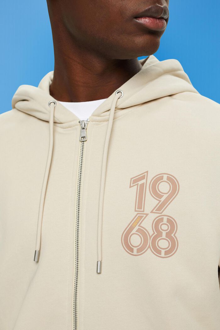 Sweatjacke mit Kapuze