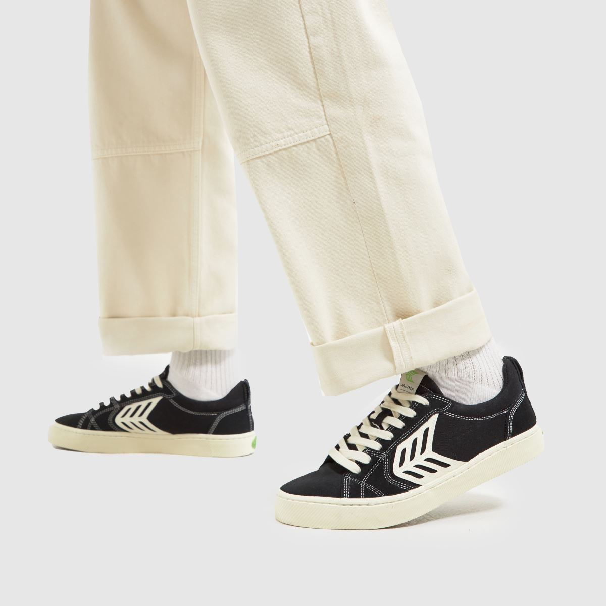 CARIUMA Catiba Pro-sneakers i svart och vitt