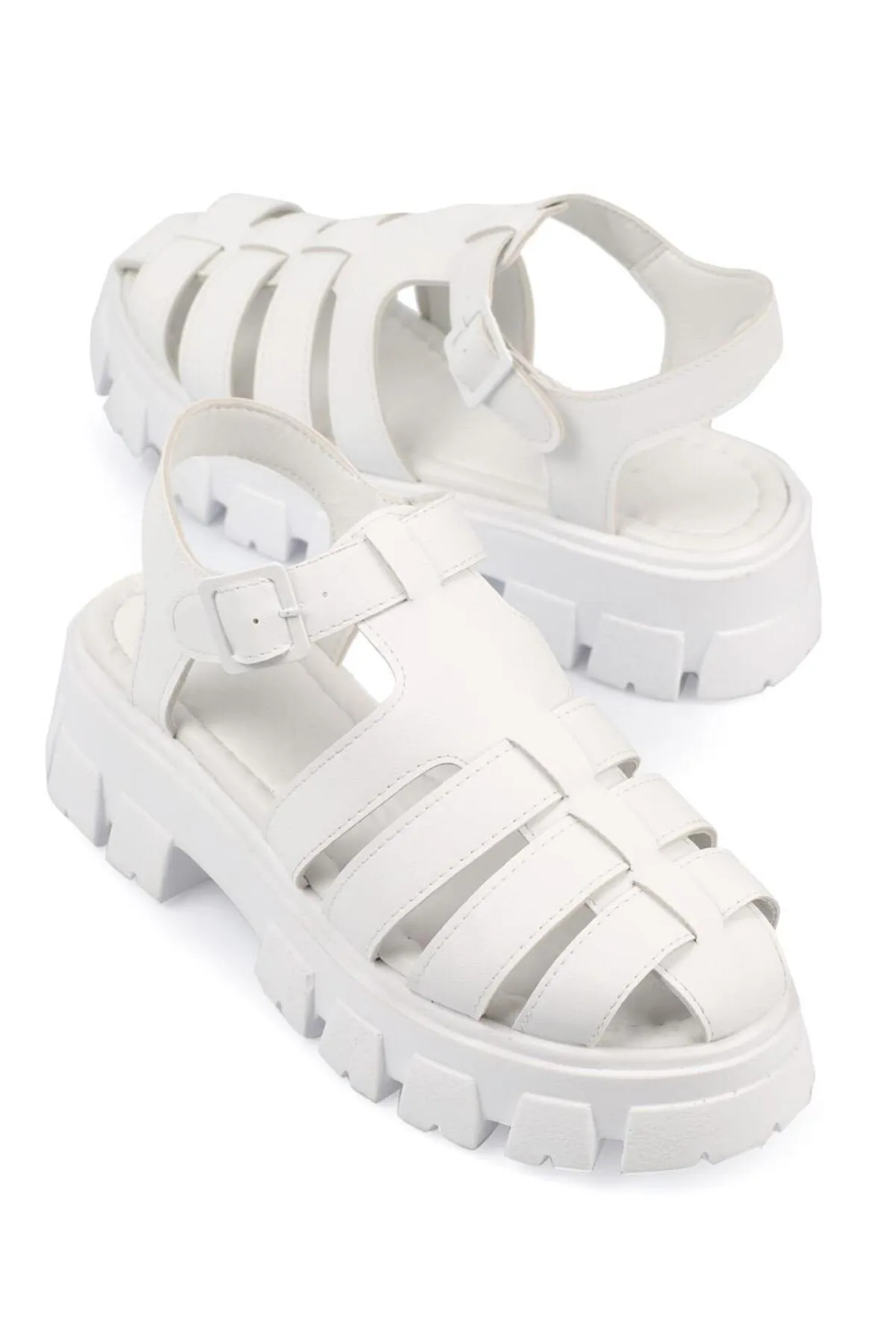 Capone Outfitters  Capone Gladiator-Sandalen mit dicker Sohle in Weiß für Damen