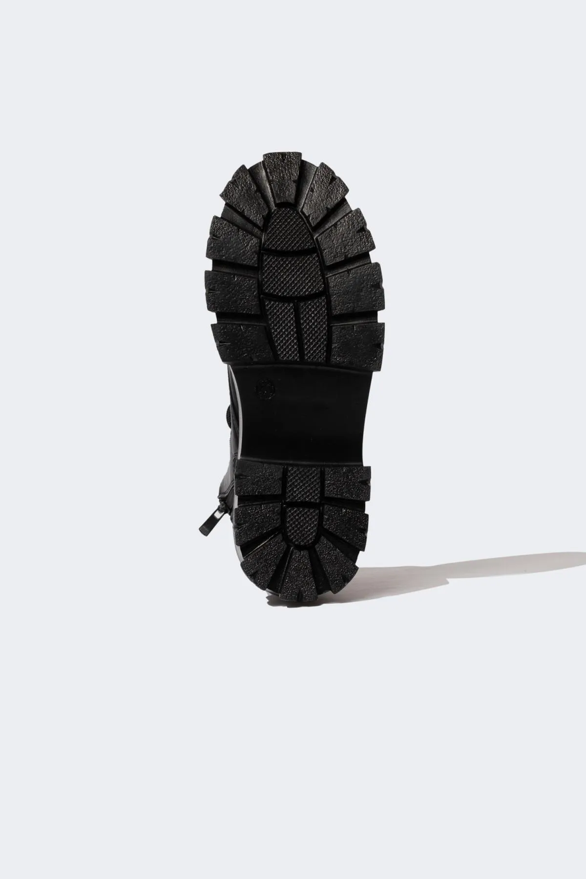 DeFacto  Damenstiefel aus Kunstleder mit hoher Sohle zum Schnüren und Reißverschluss