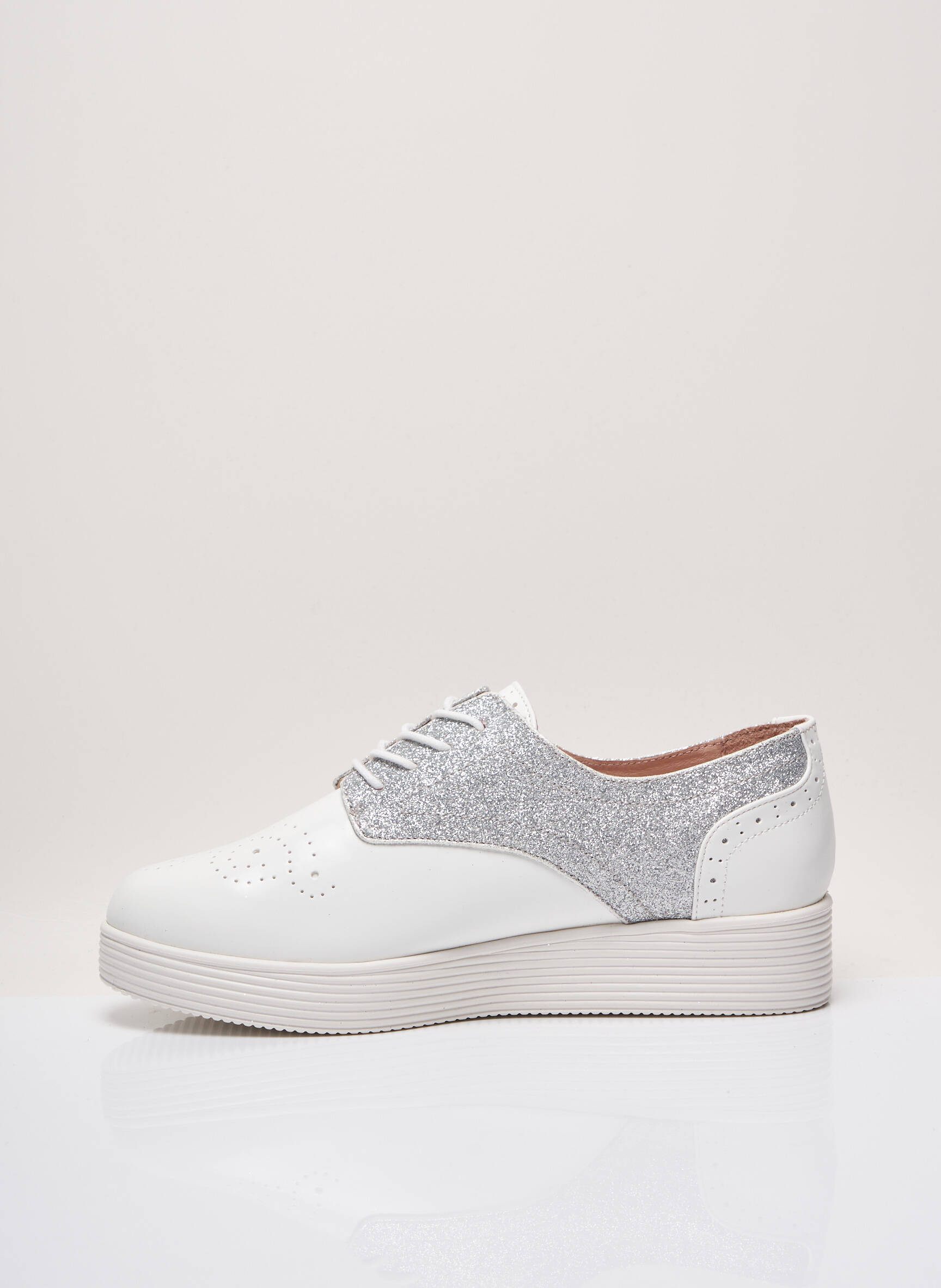 Mellow Yellow Baskets Femme couleur blanc