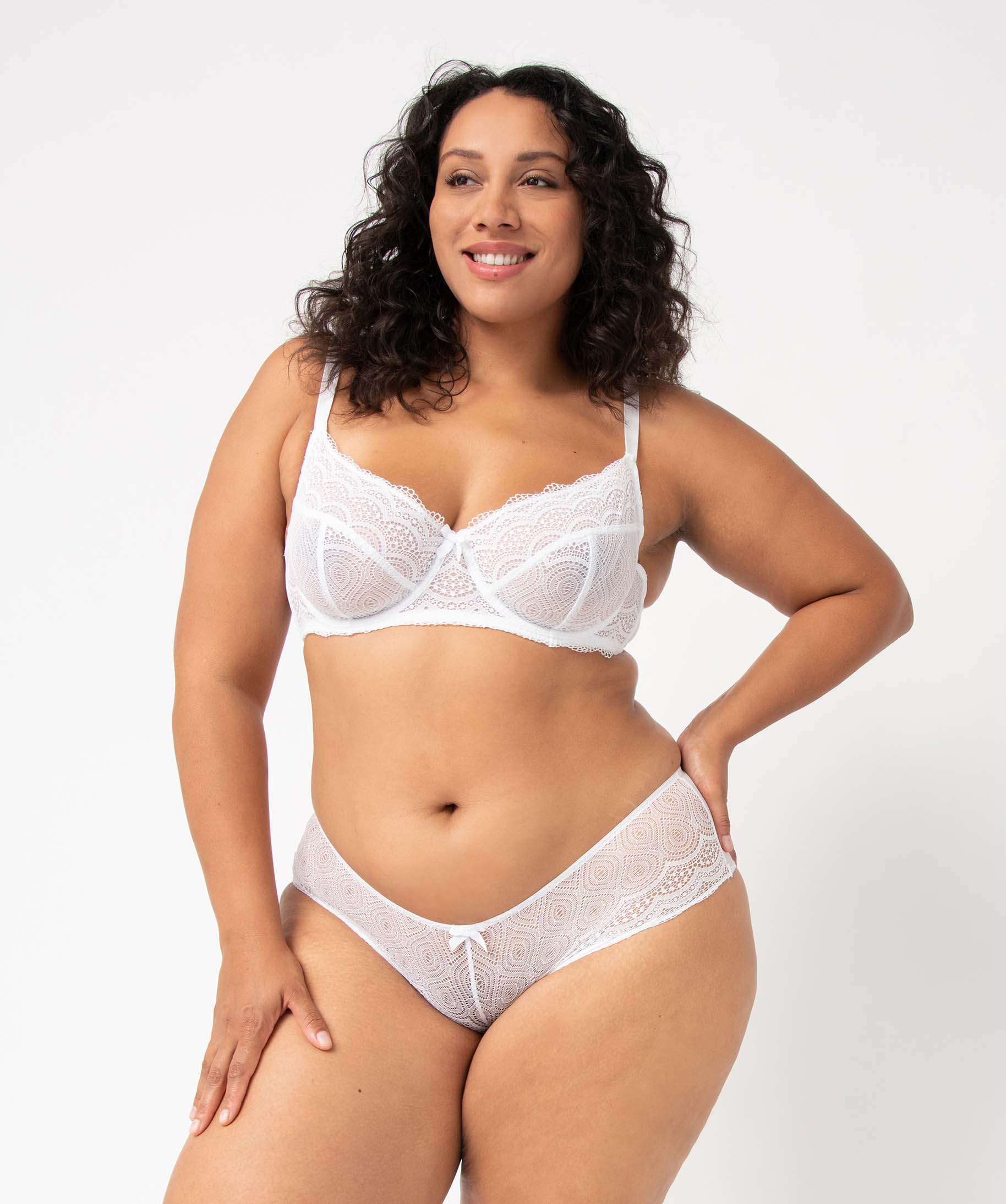 Soutien-gorge emboitant grande taille à armatures en dentelle blanc | GEMO
