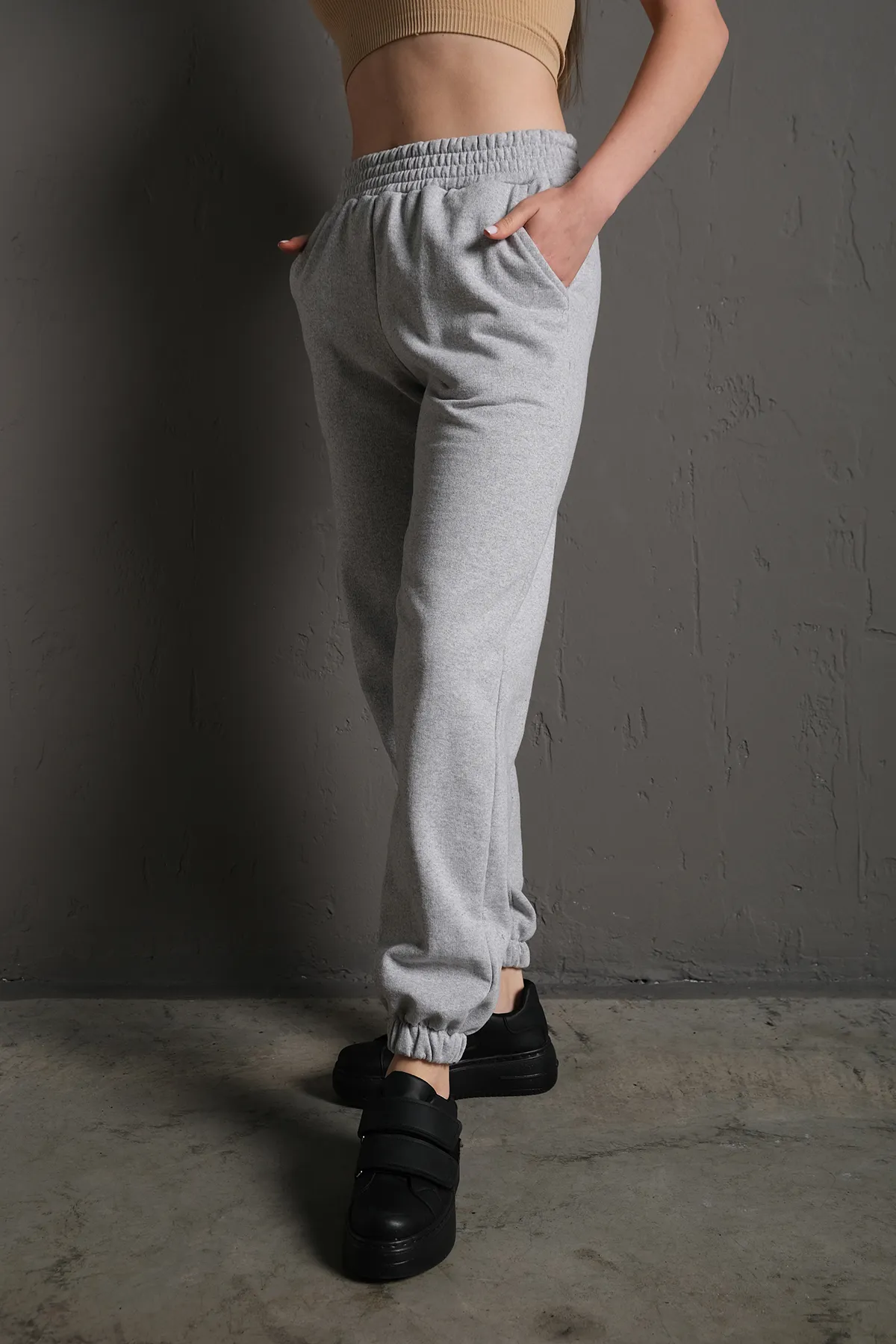 Know  Graue Damen-Jogginghose mit hoher Taille und elastischem Bein