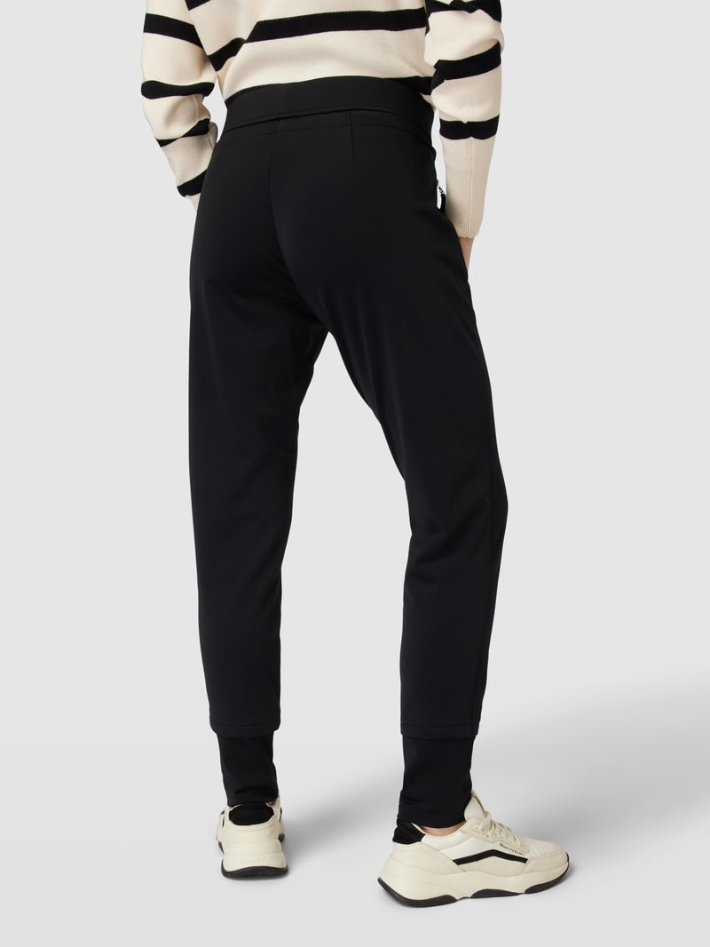 Jogpants mit seitlichen Reißverschlusstaschen Modell 'CANDY' in schwarz