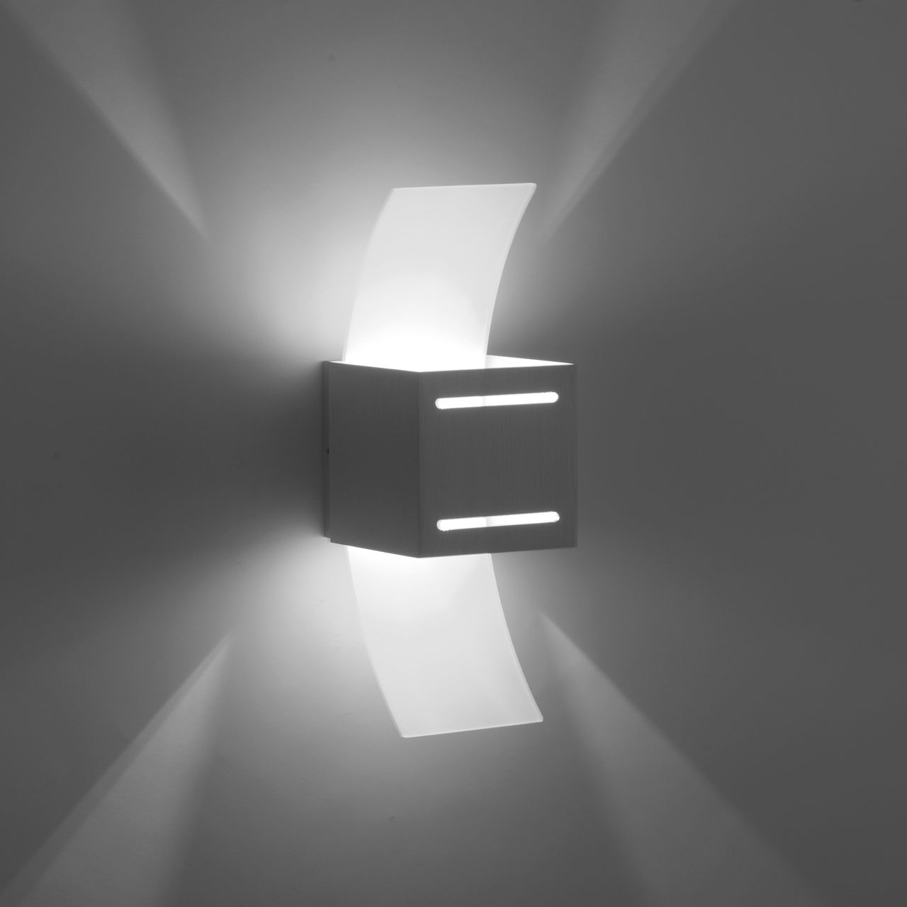 Paul Neuhaus 1-flammige Wandleuchte, Lichtaustritt oben und unten, aluminium ORMA