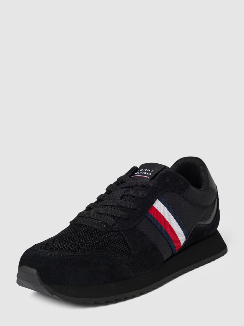 Sneaker in Two-Tone-Machart in schwarz